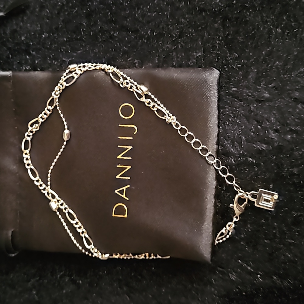 DANNIJO Gold Anklet w/ Lock Detail.